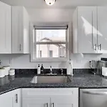 *Dog Friendly* Poconos Arrowhead Lake Cozy Haven Chalet