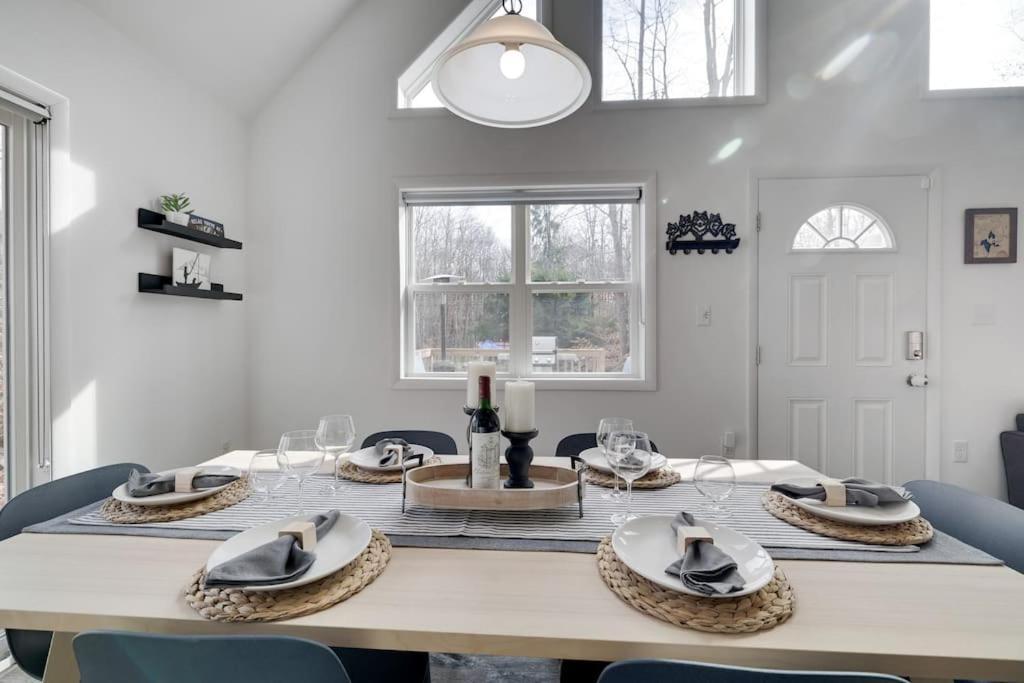 *dog Friendly* Poconos Arrowhead Cozy Haven Chalet *