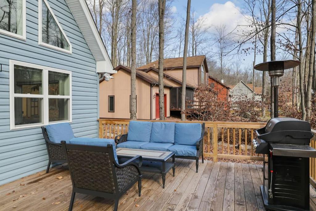 *dog Friendly* Poconos Arrowhead Cozy Haven Chalet Thornhurst