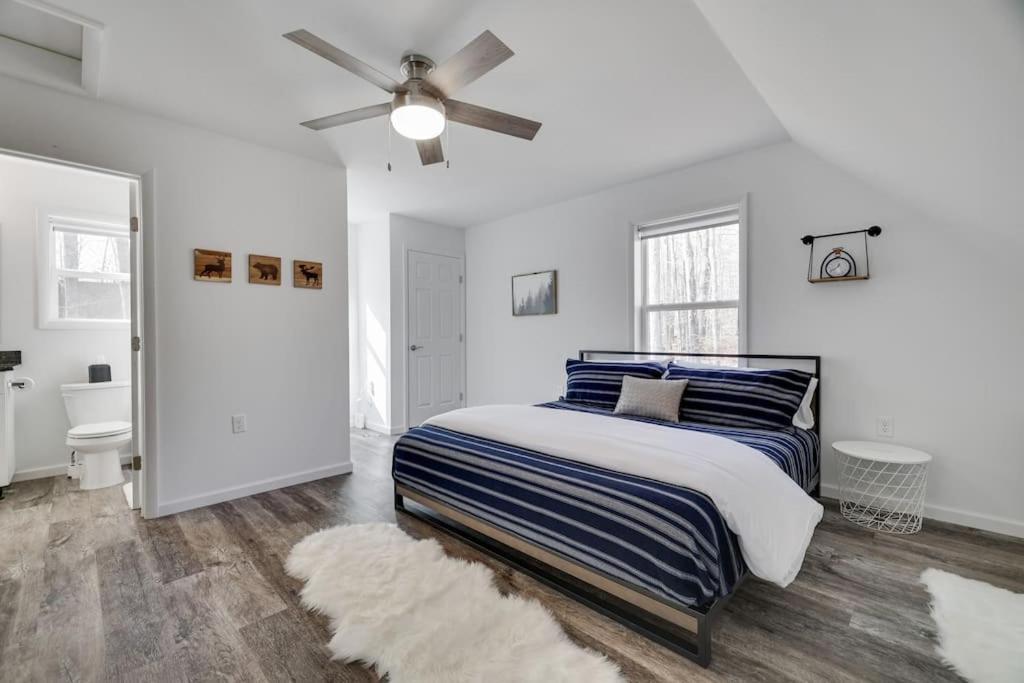 *dog Friendly* Poconos Arrowhead Cozy Haven