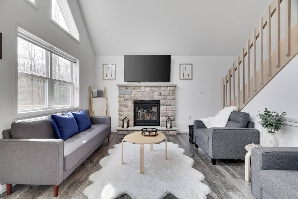 *dog Friendly* Poconos Arrowhead Cozy Haven